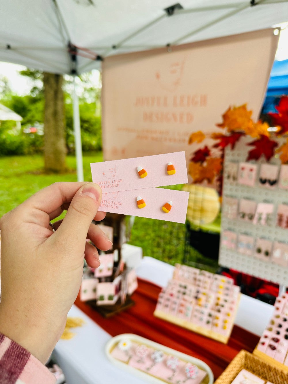 Candy Corn Studs|1708