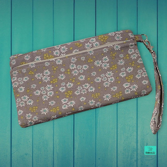 White Daisy Metro Double Zip Pouch by Thissed- CLEARANCE|1557