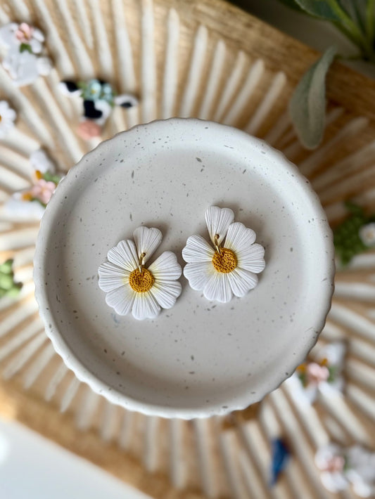 White Flower Petal Drops|1266